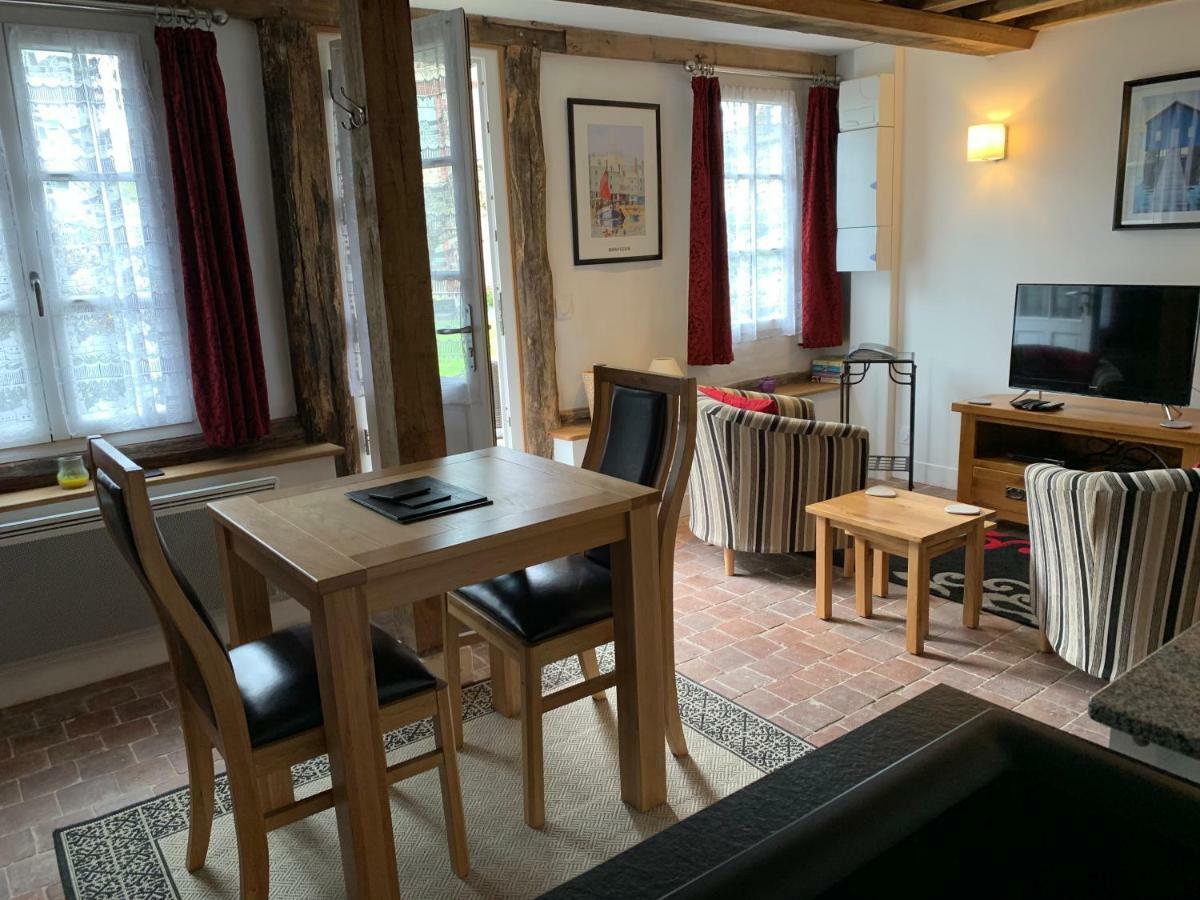 Apple & Cherry Tree Cottages 翁弗勒尔 外观 照片